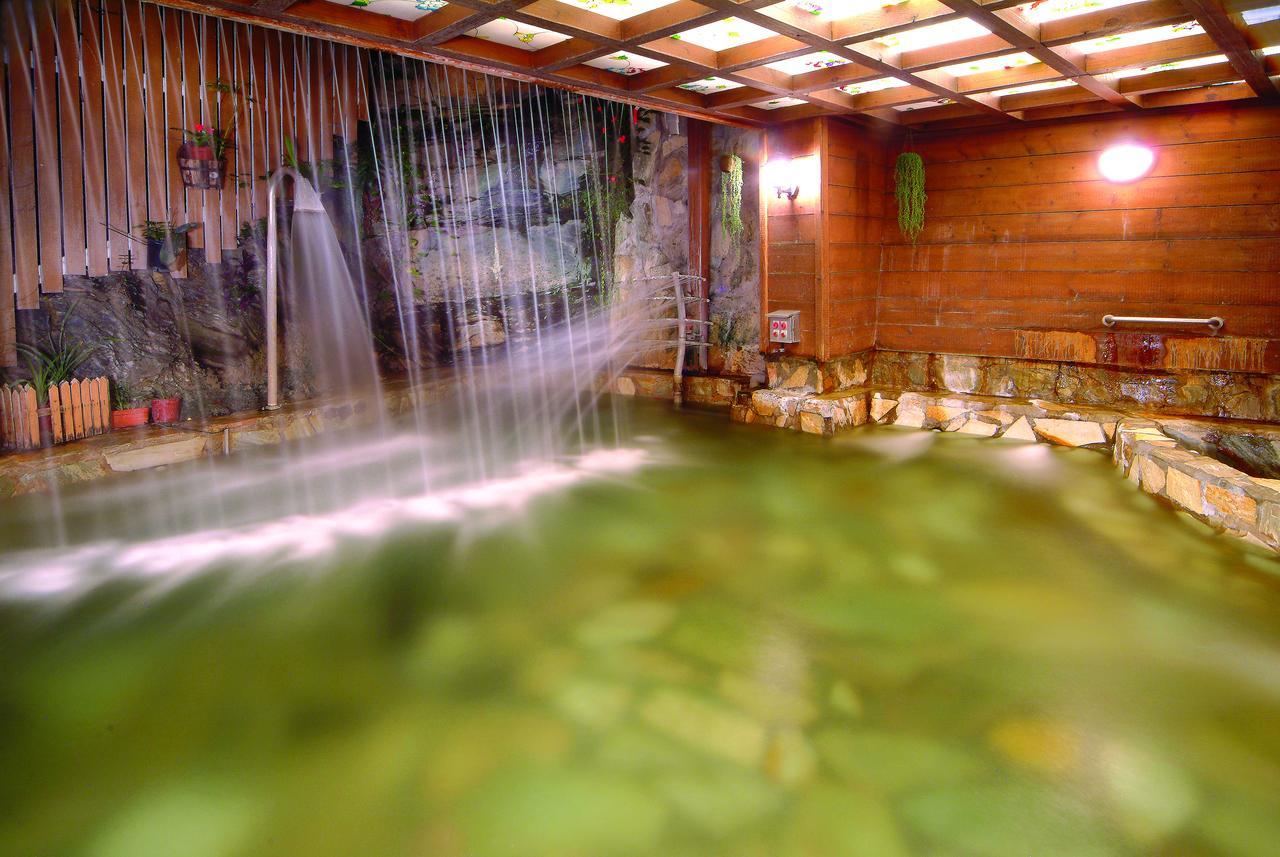 Hejia Hot Spring Hotel Zsenaj Kültér fotó
